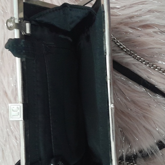 Amazing Liz Claiborne Mini Crossbody Bag - Picture 8 of 11